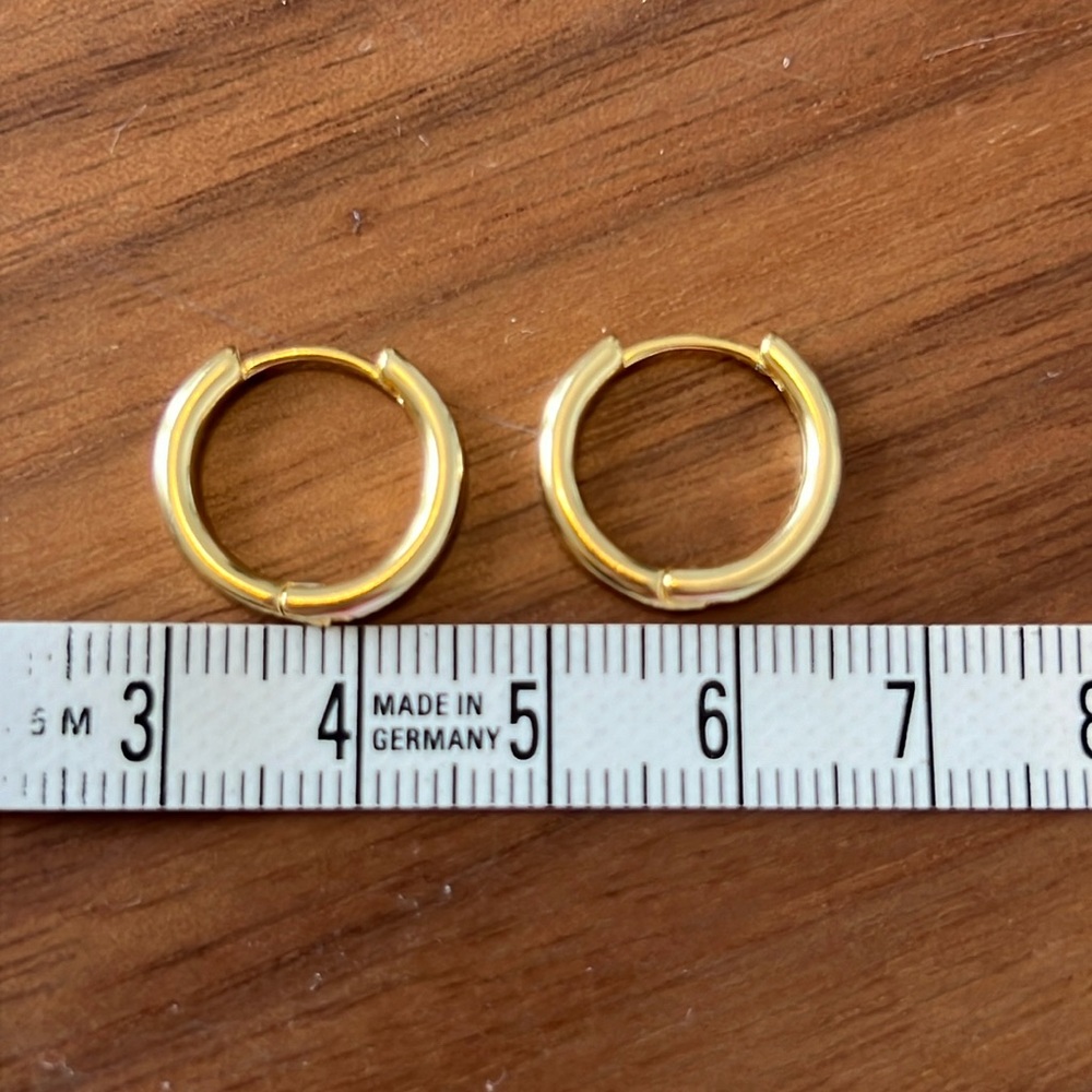 Thin Gold Hoops 1.5cm